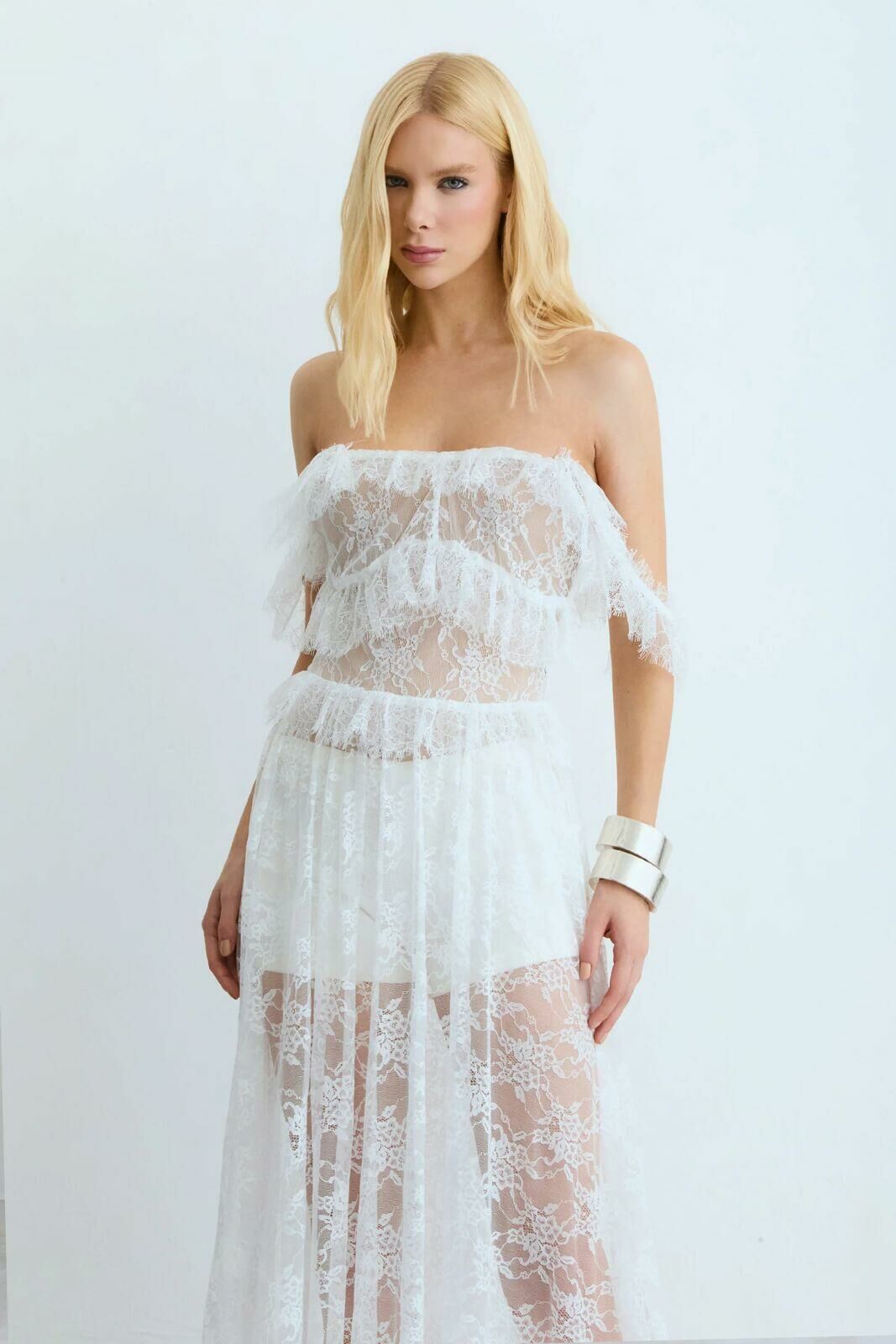 Imagem de Vestido Mídi Em Renda Com Detalhes Alças e Decote Off White Zen